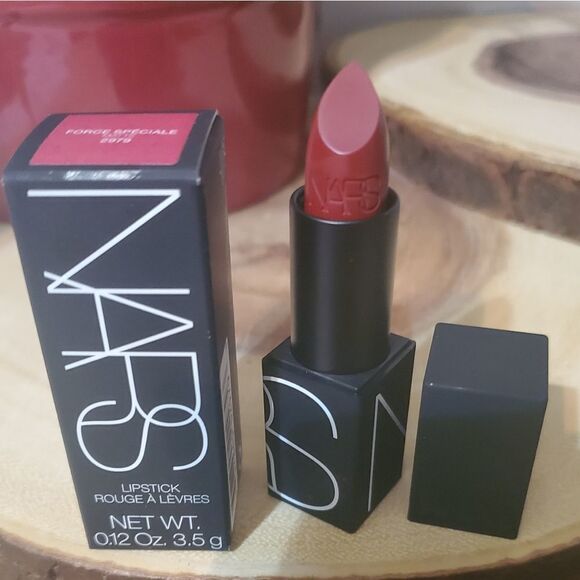 Nars Force Especiale Matte Lipstick - Picture 5 of 9